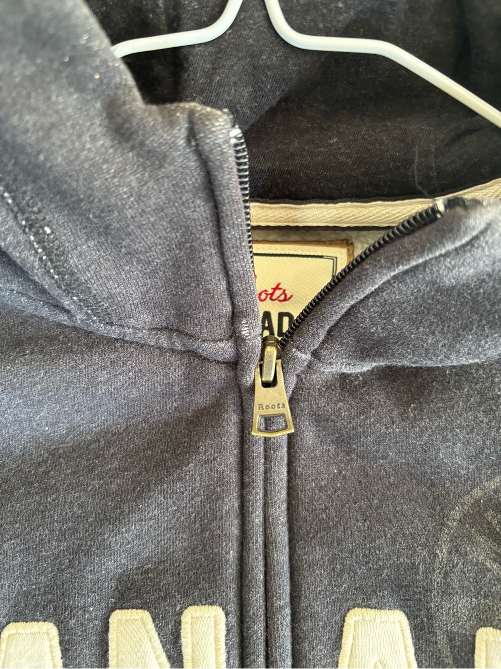 Roots Canada Maple Leaf Forever Zip Hoodie Size Small Unisex - Picture 10 of 15
